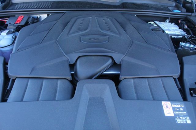 Certified 2025 Porsche Cayenne Coupe image 16