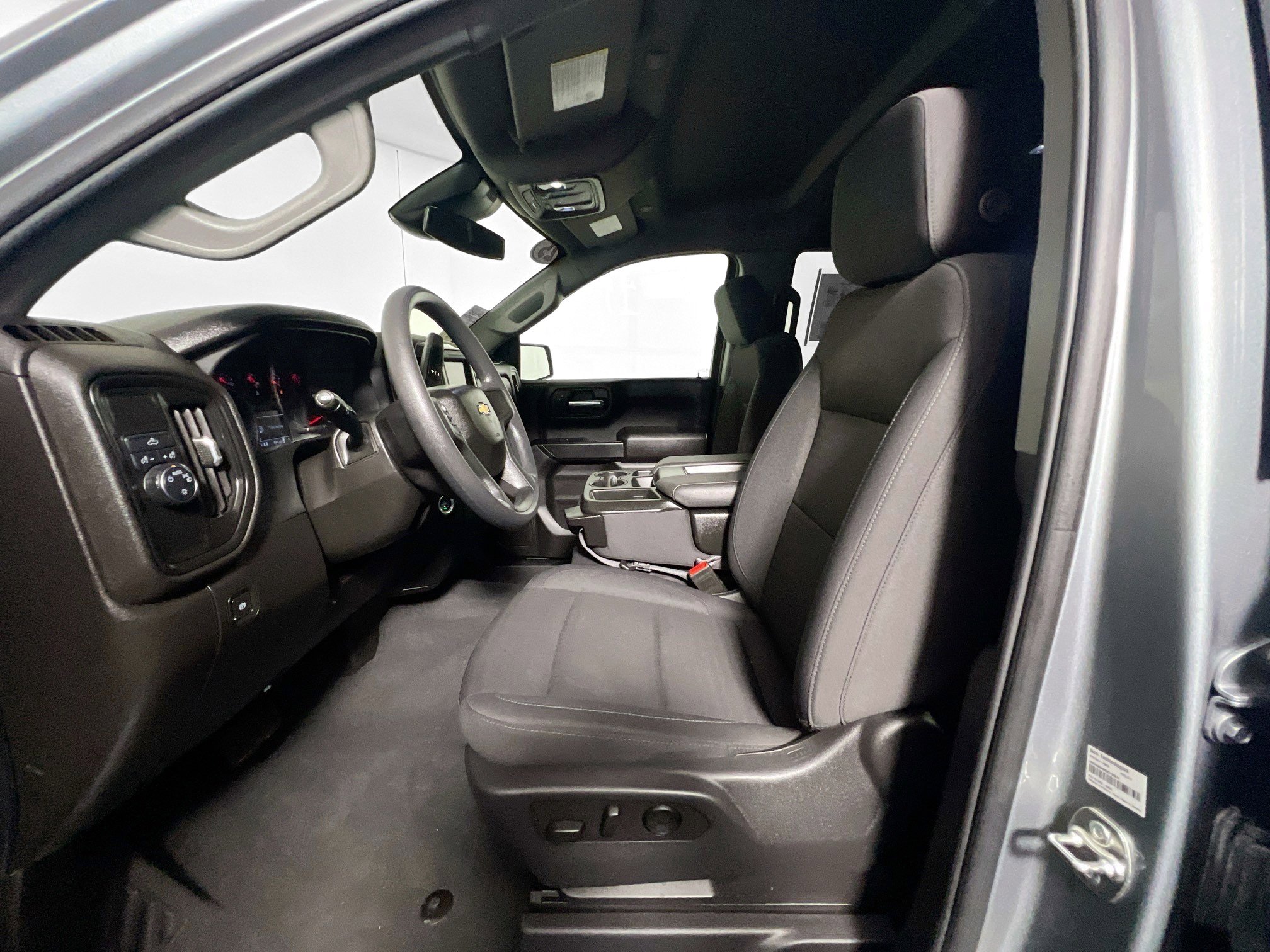 Used 2025 Chevrolet Silverado 1500 Custom RWD image 14