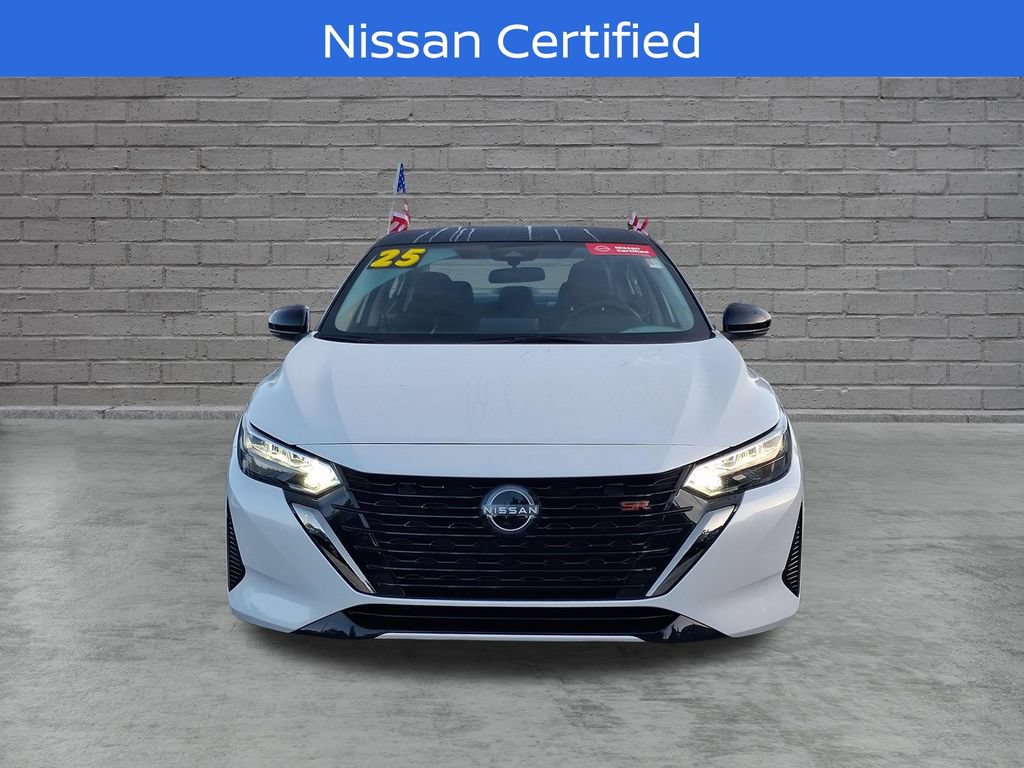 Used 2025 Nissan Sentra SR FWD image 2