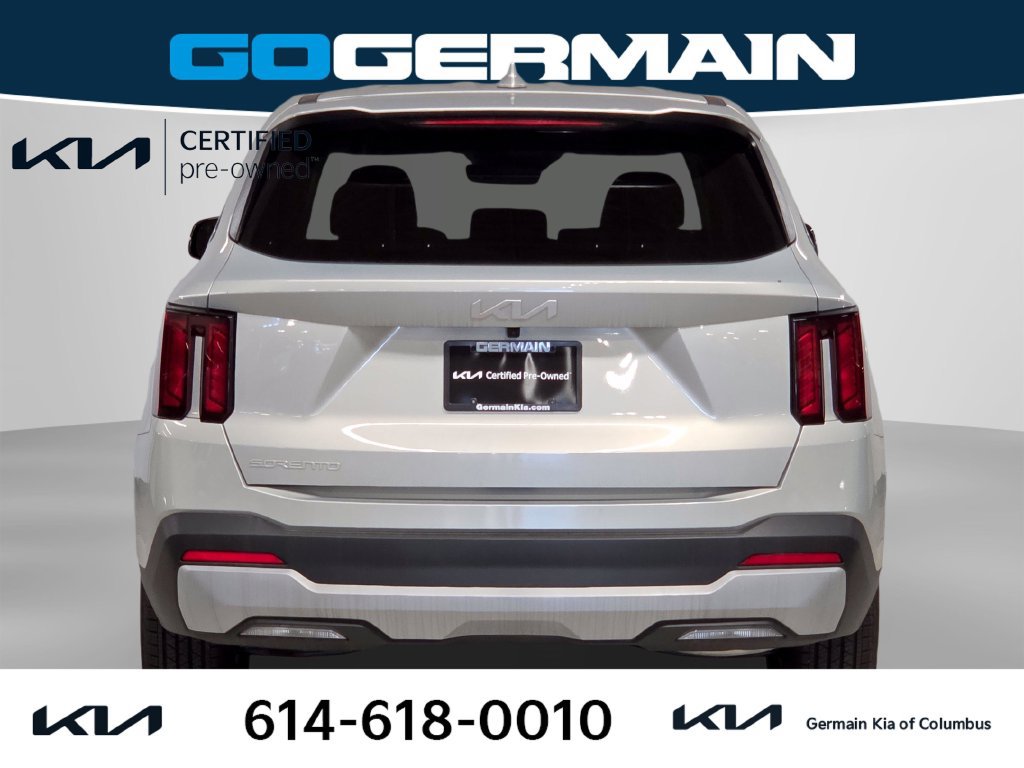 Certified 2026 Kia Sorento LX FWD image 9