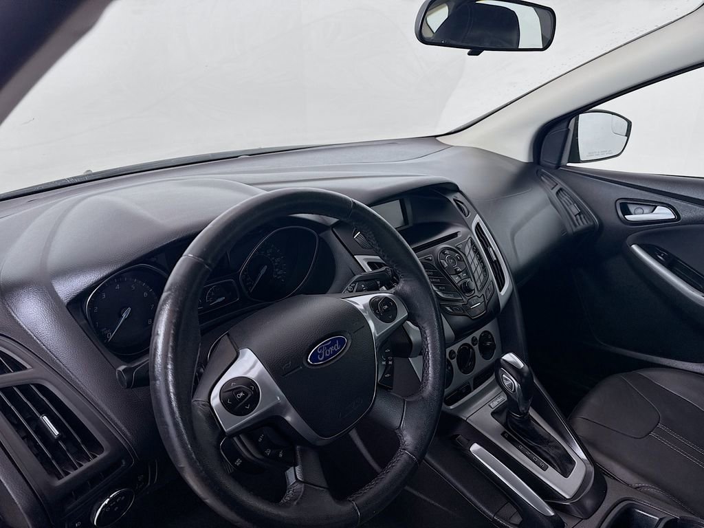 Used 2013 Ford Focus SE image 9