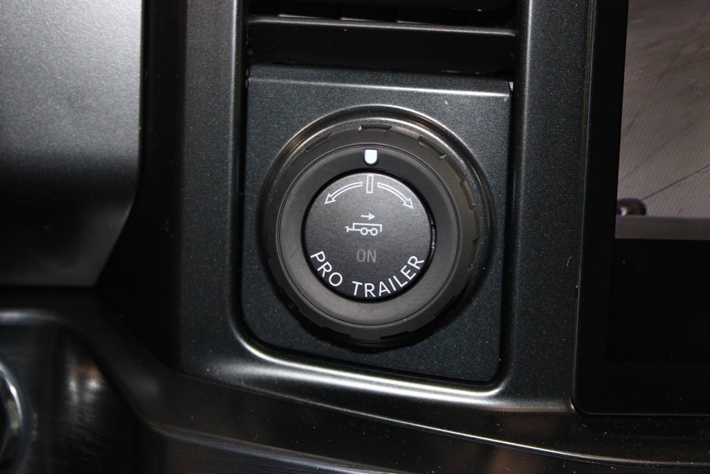 New 2026 Ford F250 Lariat w/ Black Appearance Package image 46