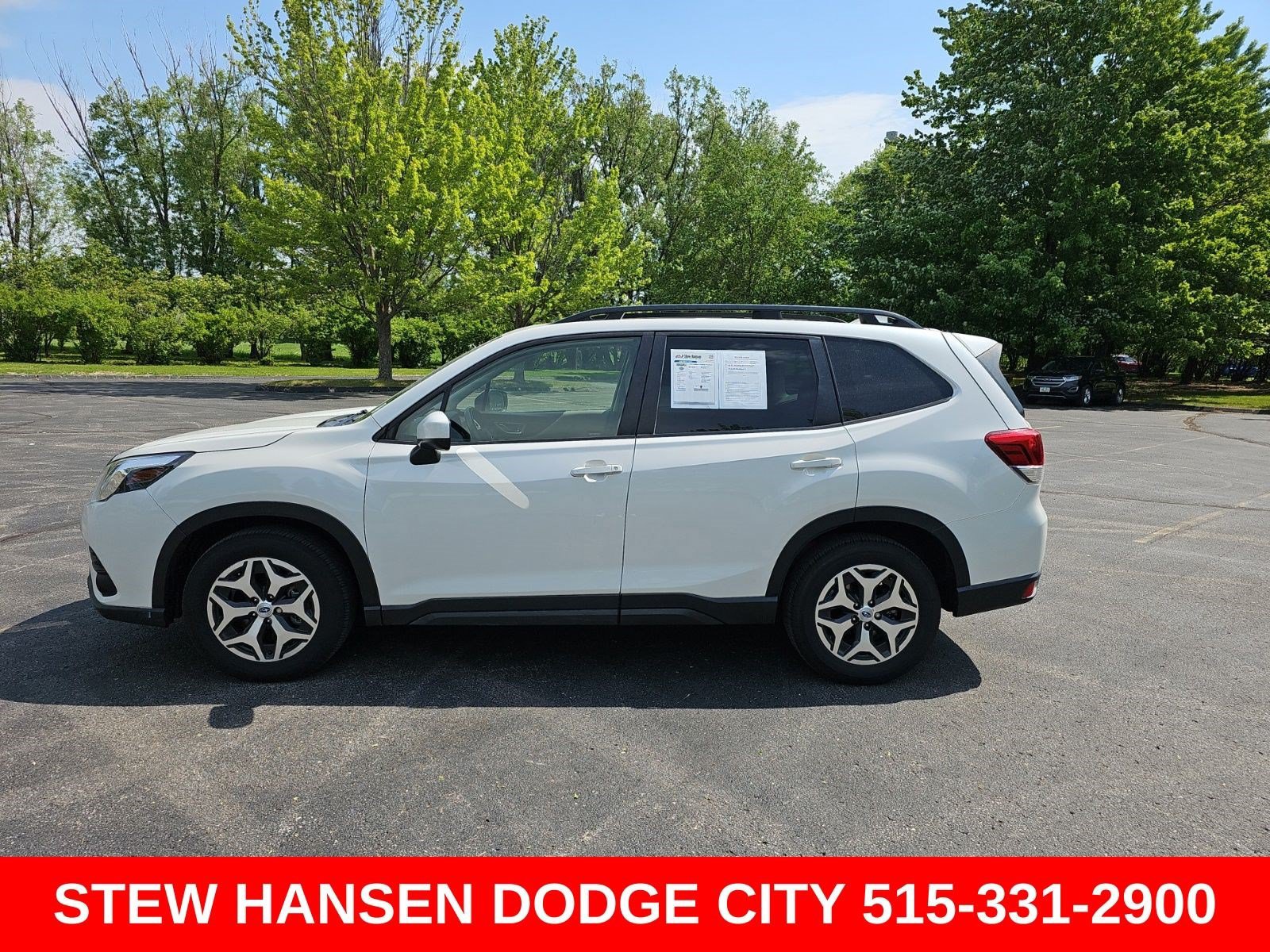 Used 2022 Subaru Forester Premium AWD/4WD image 1