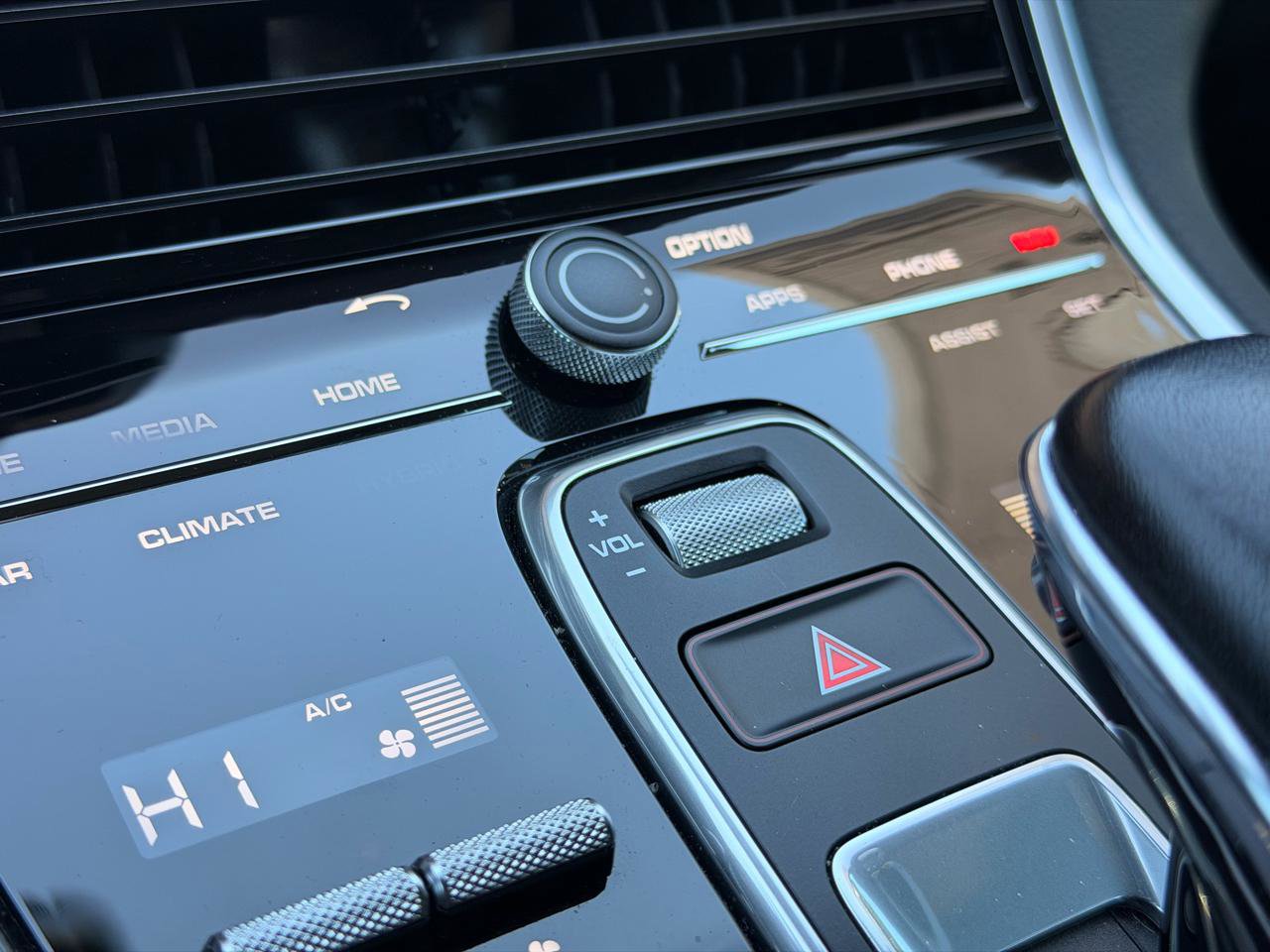 Used 2018 Porsche Panamera 4S image 41