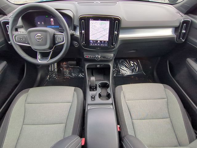 Used 2024 Volvo XC40 B5 Core AWD/4WD image 27