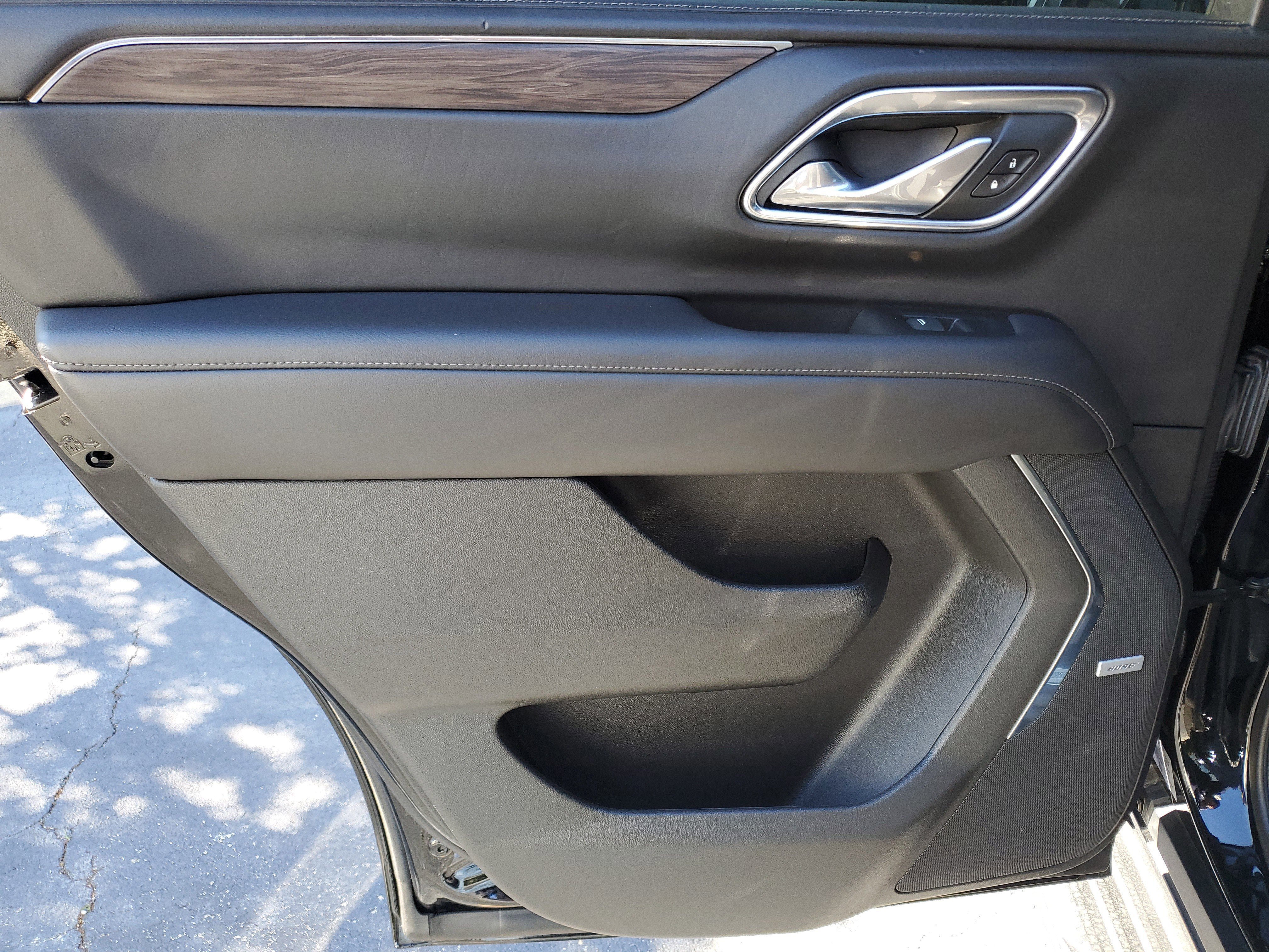 Used 2022 Chevrolet Tahoe LT w/ LT Signature Package image 4