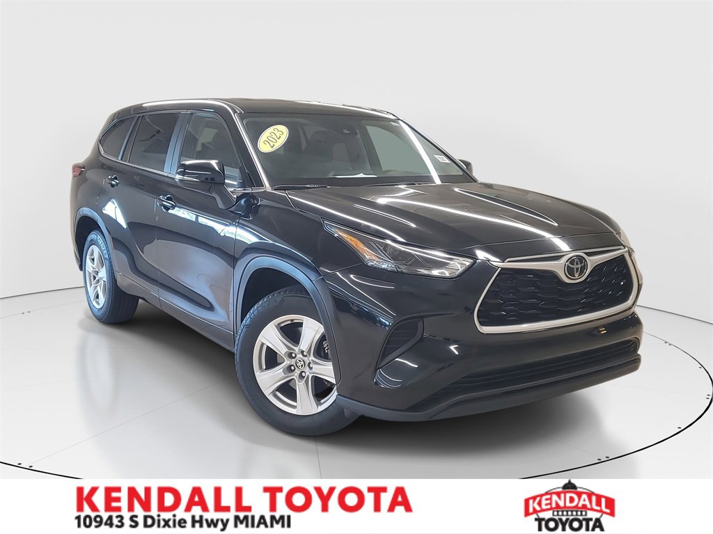 Used 2023 Toyota Highlander L image 1