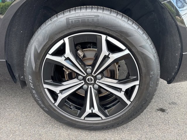 Certified 2022 Volvo XC60 B5 Momentum w/ Advanced Package image 11