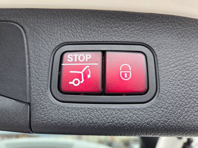 Certified 2025 Mercedes-Benz GLA 250 4MATIC image 11