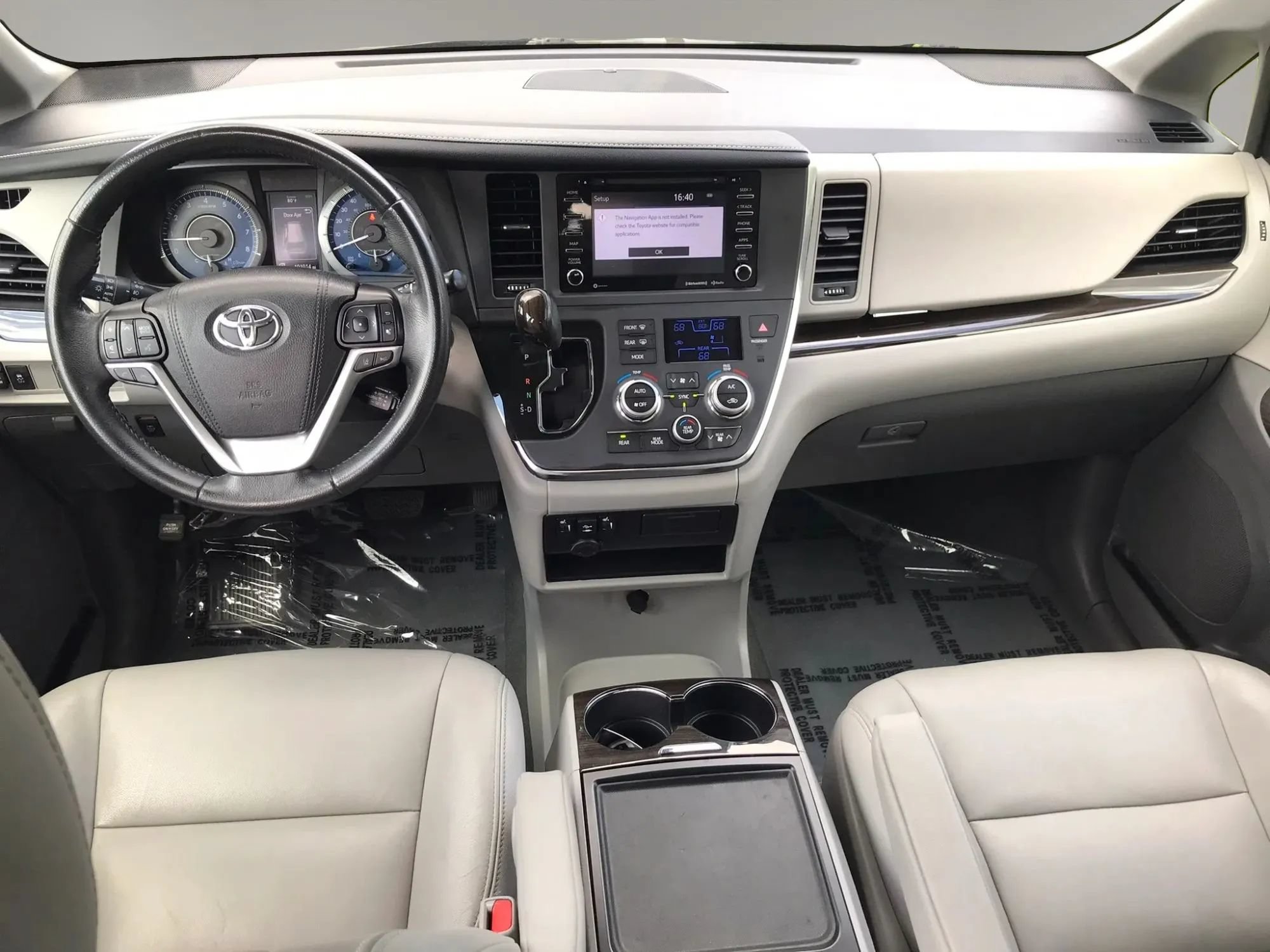 Used 2019 Toyota Sienna XLE AWD/4WD image 32