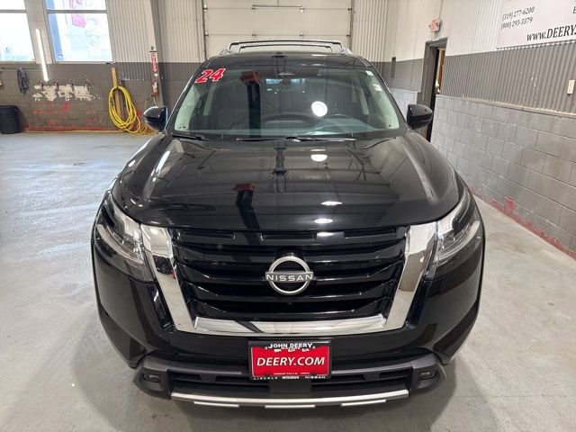 Certified 2024 Nissan Pathfinder SL w/ SL Premium Package AWD/4WD image 2