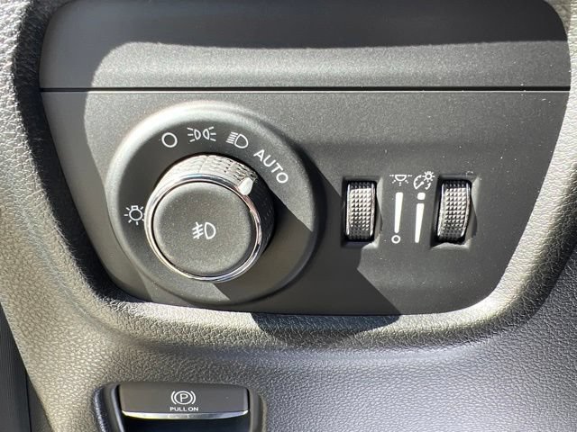 Certified 2023 Jeep Grand Cherokee Limited AWD/4WD image 21