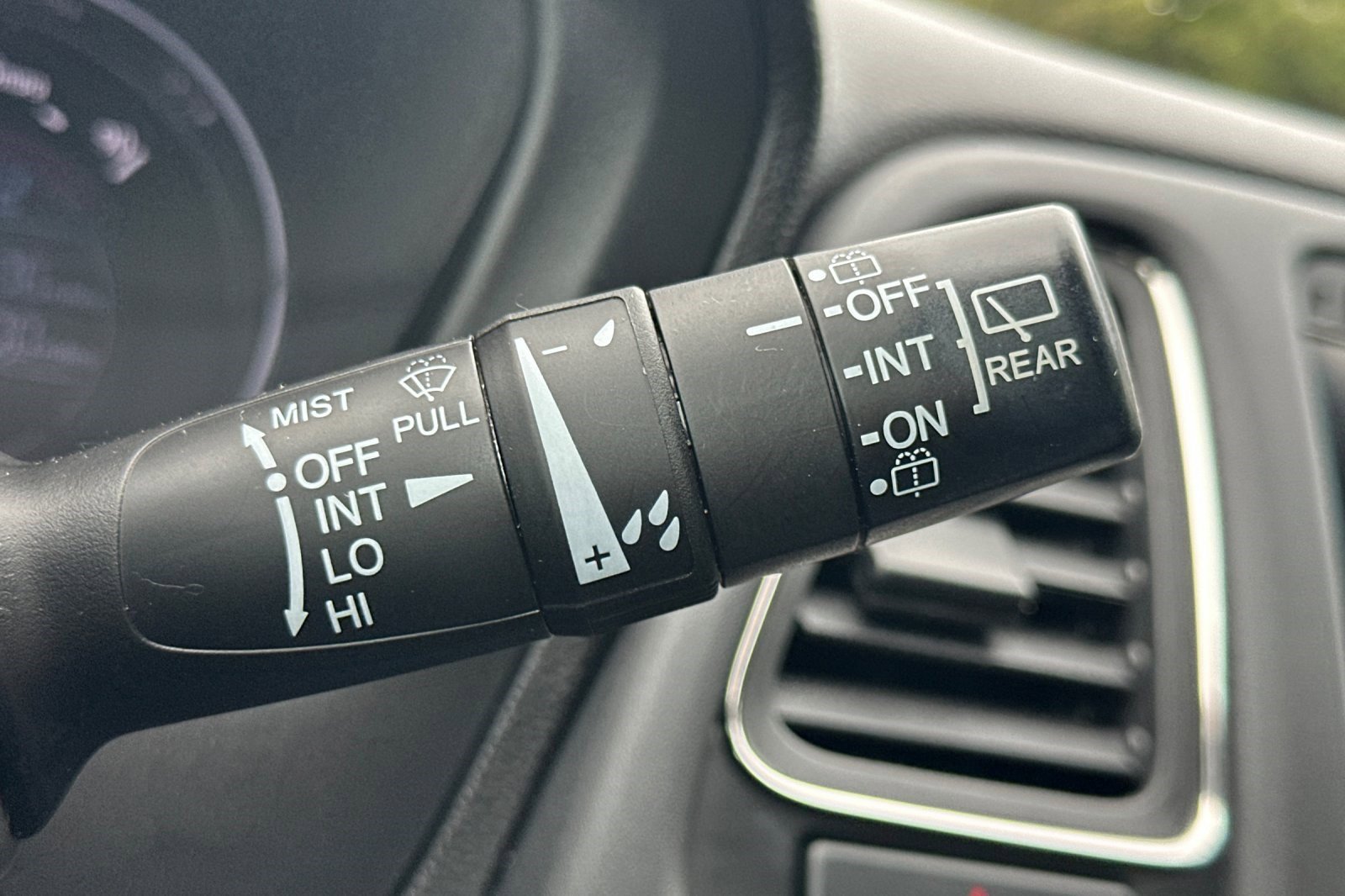 Used 2016 Honda HR-V EX image 31