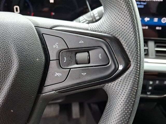 Used 2025 Chevrolet Trax LT FWD image 22
