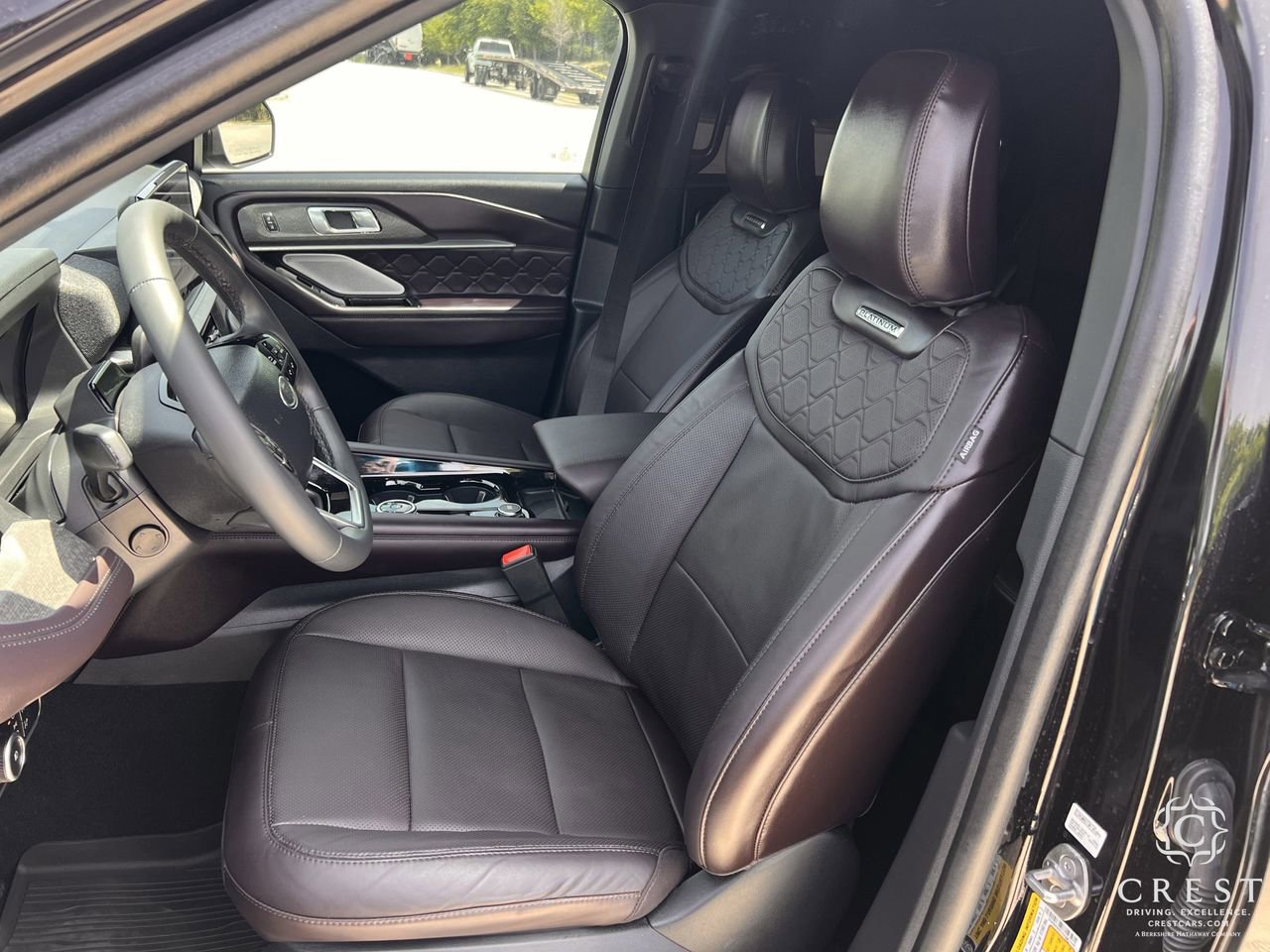 Used 2025 Ford Explorer Platinum w/ Ultimate Package AWD/4WD image 24