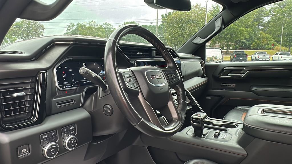 Used 2022 GMC Sierra 1500 AT4 w/ AT4 Premium Package image 11