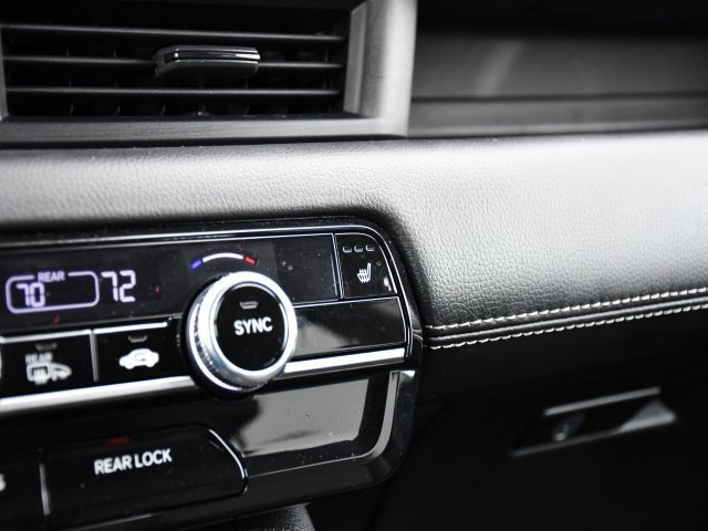 Used 2024 Honda Pilot EX-L image 11