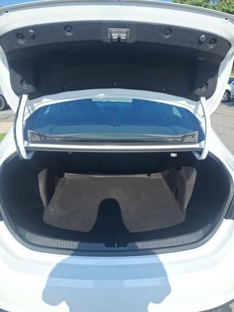 Used 2022 Chevrolet Malibu LT FWD image 8