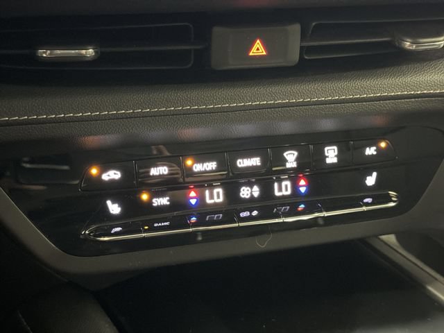 Certified 2021 Buick Envision Preferred FWD image 19