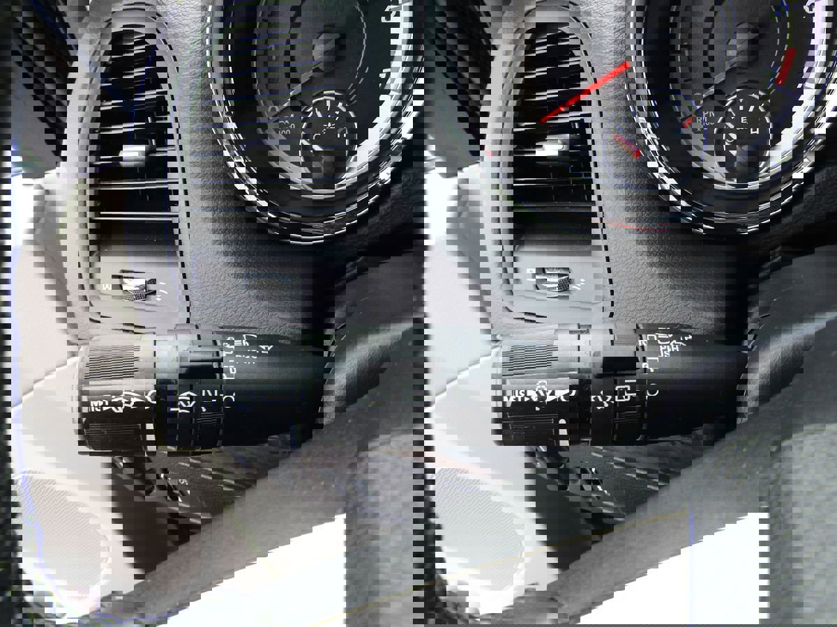 Used 2017 Dodge Grand Caravan SE w/ Power Window Group image 9