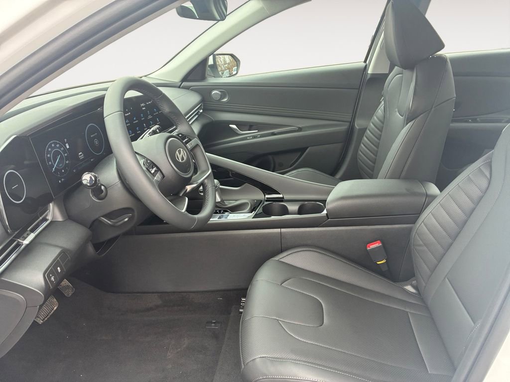 New 2026 Hyundai Elantra Limited image 9