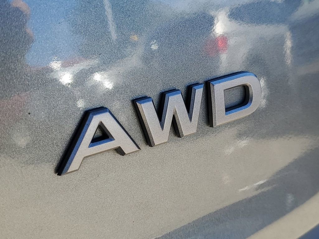 Used 2024 Nissan Rogue S image 6