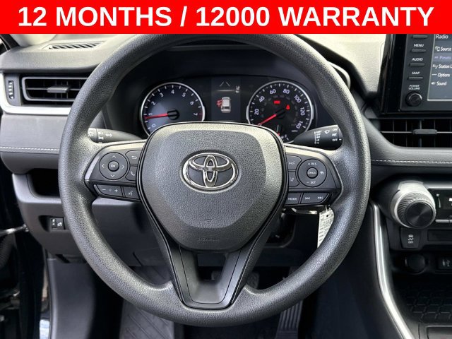 Used 2019 Toyota RAV4 LE FWD image 18