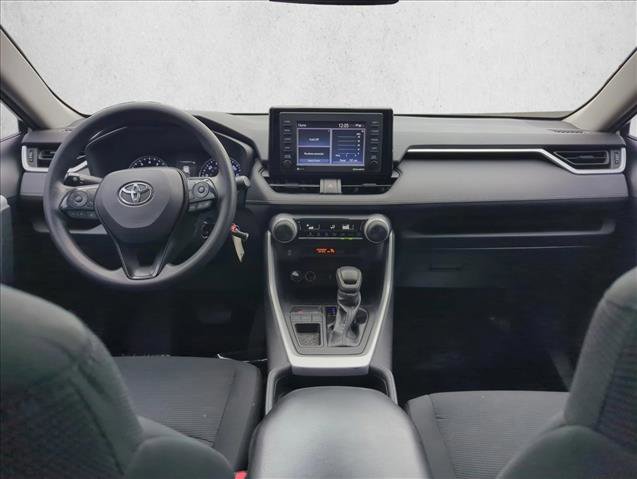 Used 2021 Toyota RAV4 LE image 22