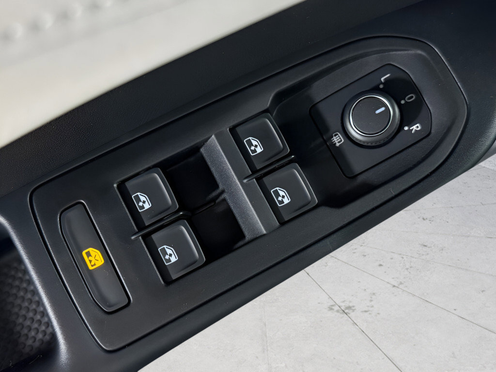 New 2026 Volkswagen Taos SE image 21