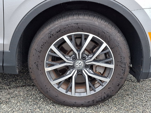 Used 2020 Volkswagen Tiguan SE AWD/4WD image 8