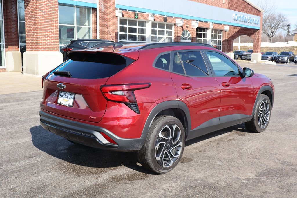 Used 2024 Chevrolet Trax RS w/ Driver Confidence Package image 31