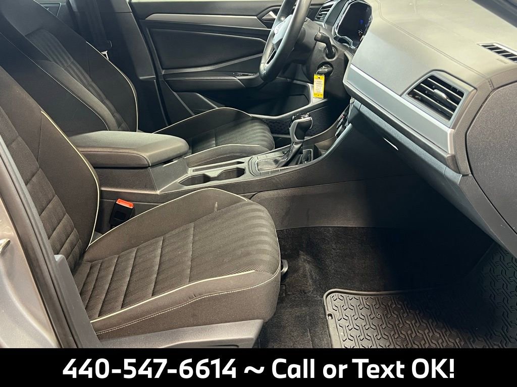 Used 2023 Volkswagen Jetta Sport image 21