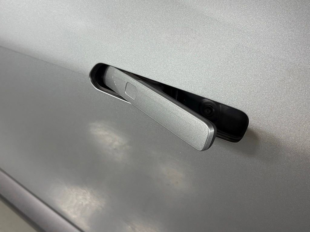 Used 2026 Chevrolet Equinox EV LT image 15