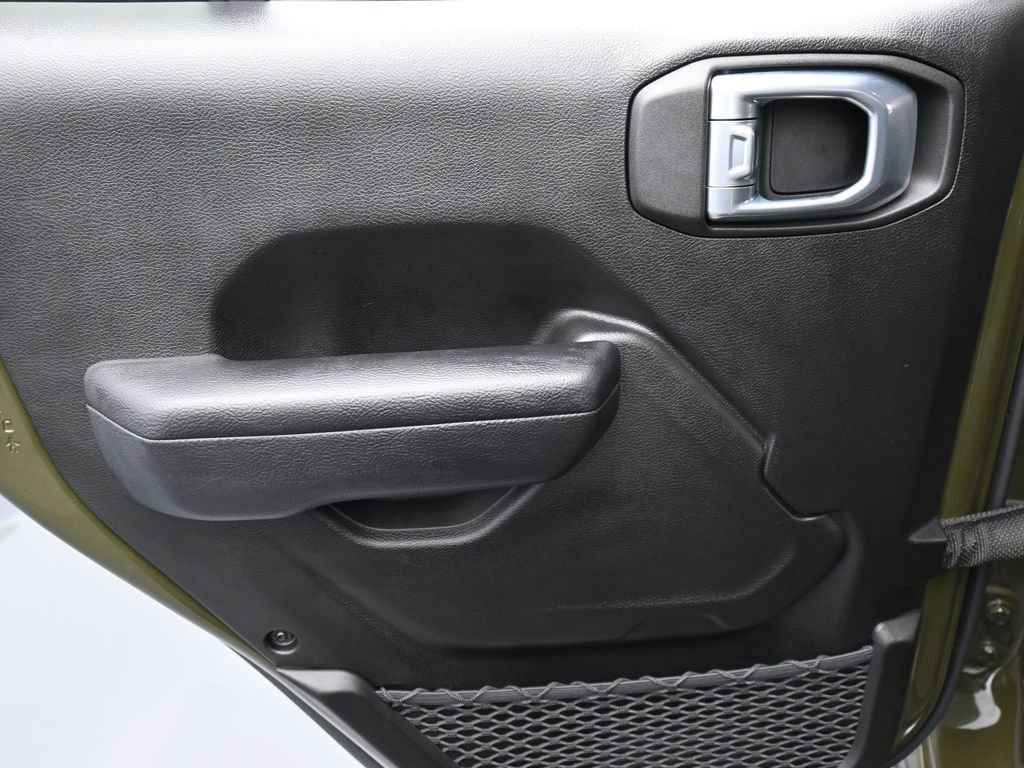 Certified 2024 Jeep Gladiator Sport image 12