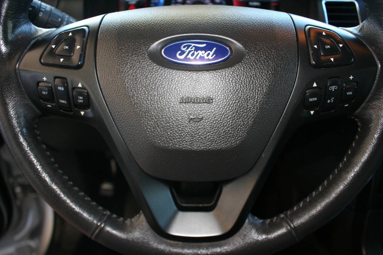 Used 2019 Ford Flex Limited w/ Limited Appearance Package AWD/4WD image 16