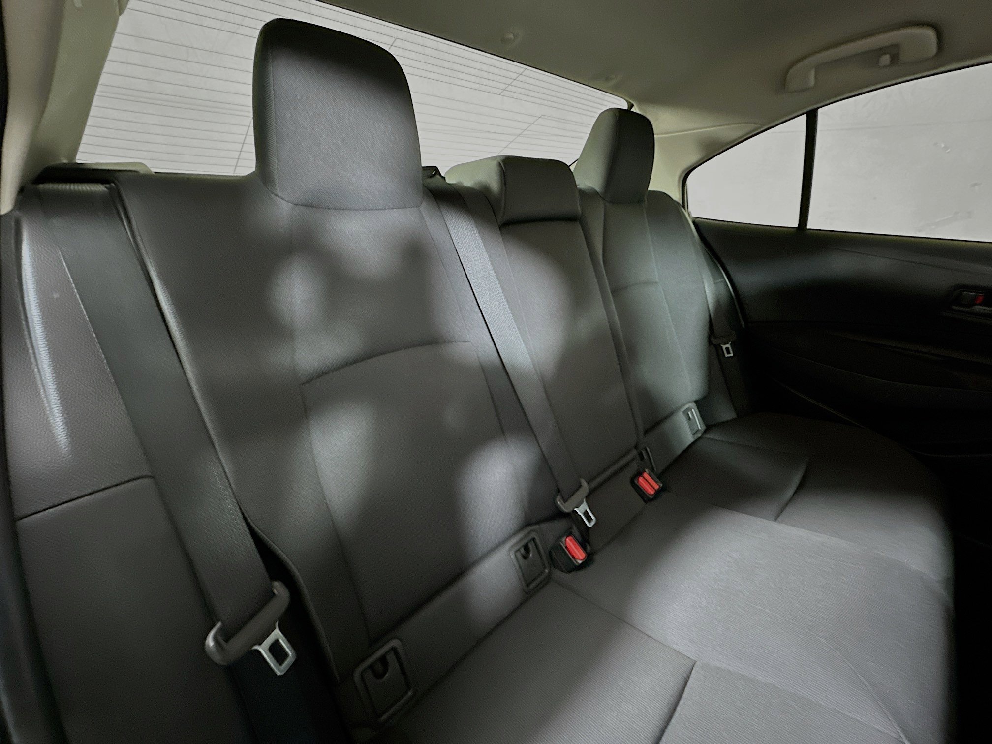 Used 2022 Toyota Corolla LE image 23