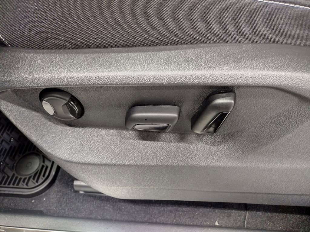 New 2026 Volkswagen Atlas SE image 21