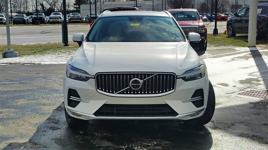 Certified 2023 Volvo XC60 B5 Plus w/ Climate Package image 30