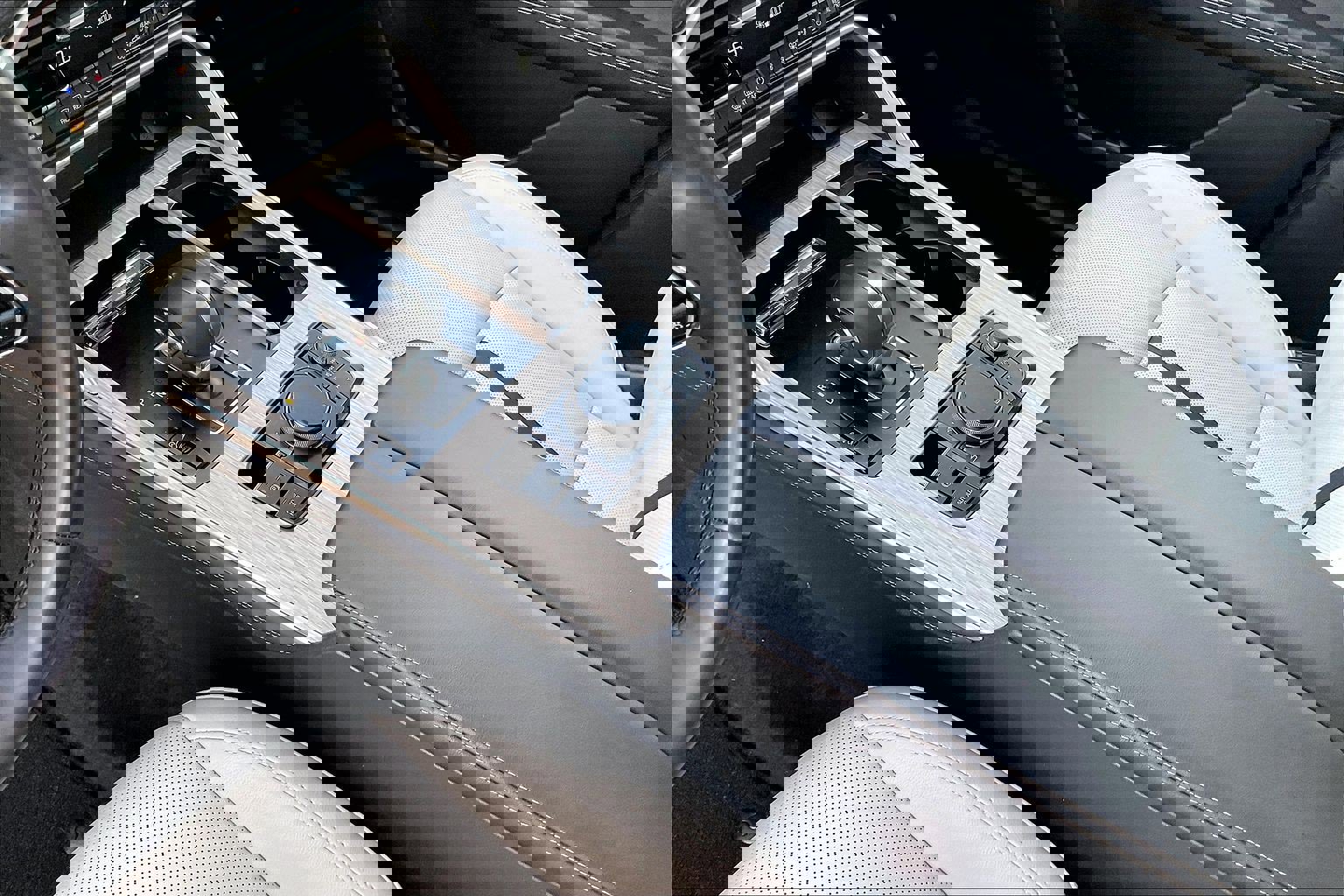 Used 2024 MAZDA CX-90 3.3 Turbo w/ Preferred Package image 16