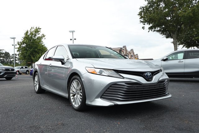 Used 2018 Toyota Camry XLE w/ Audio Package FWD image 3
