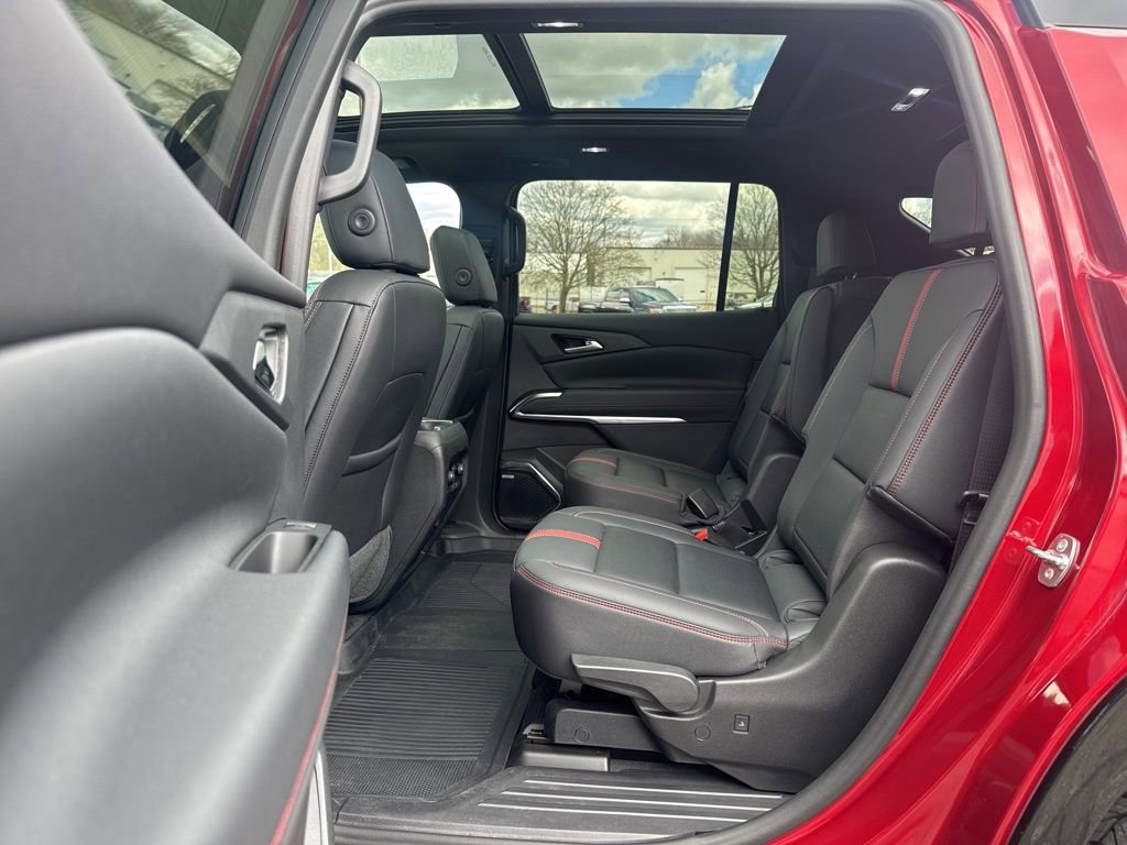 Used 2024 Chevrolet Traverse RS w/ LPO, Floor Liner Package AWD/4WD image 15