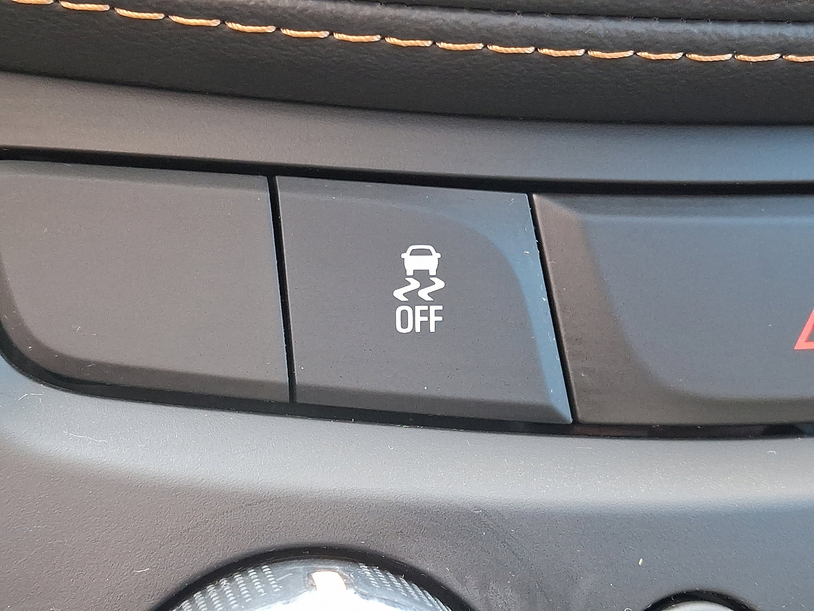 Used 2019 Chevrolet Trax LT w/ LT Convenience Package image 23