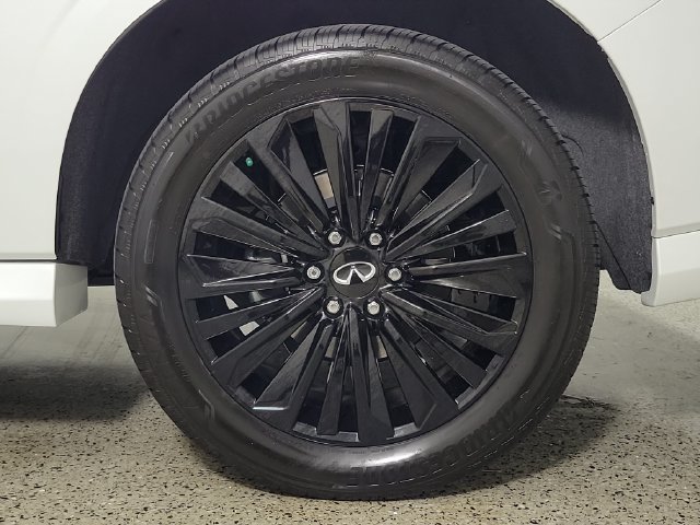 Certified 2026 INFINITI QX80 Luxe RWD image 9