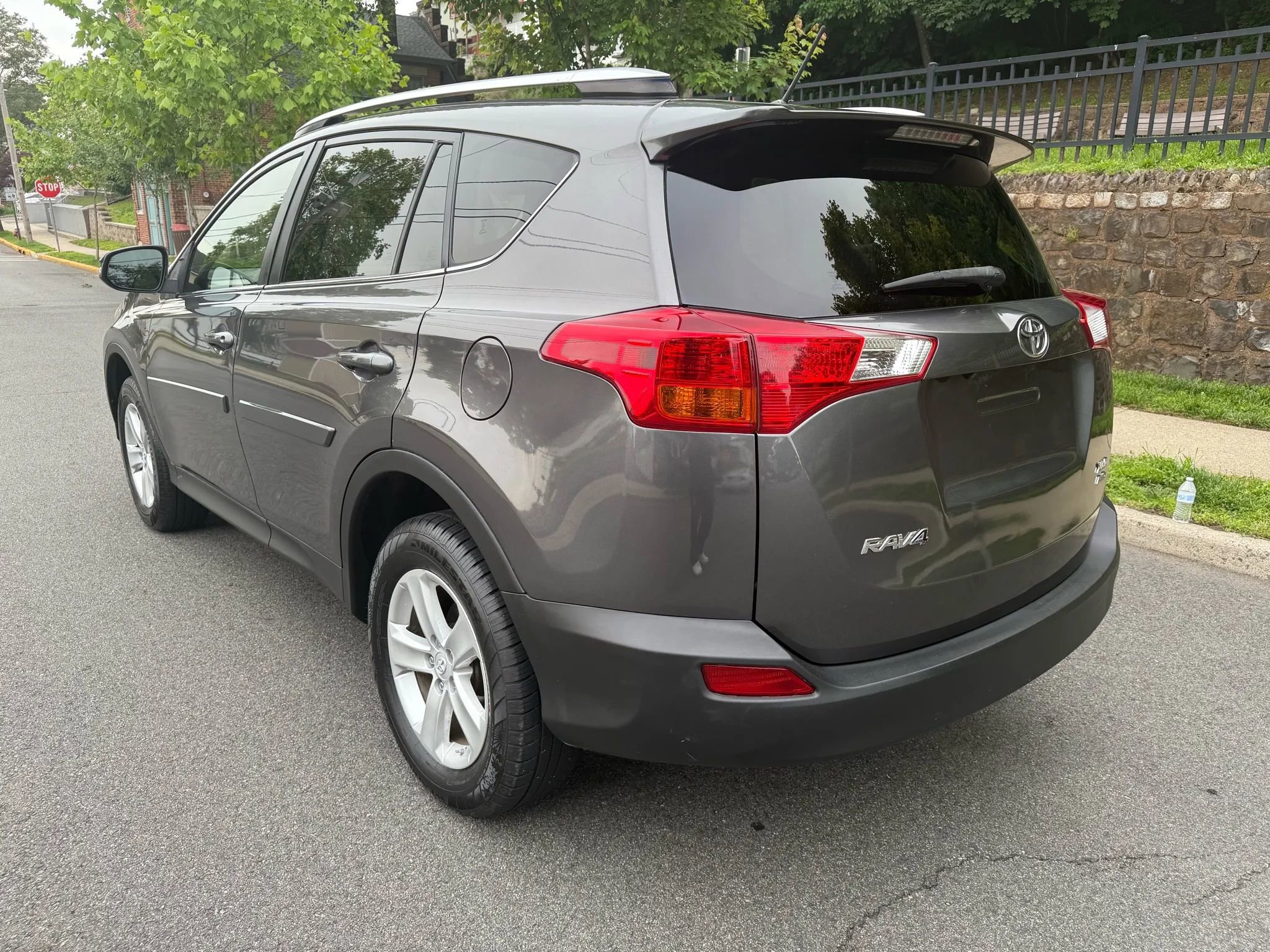 Used 2013 Toyota RAV4 XLE image 5