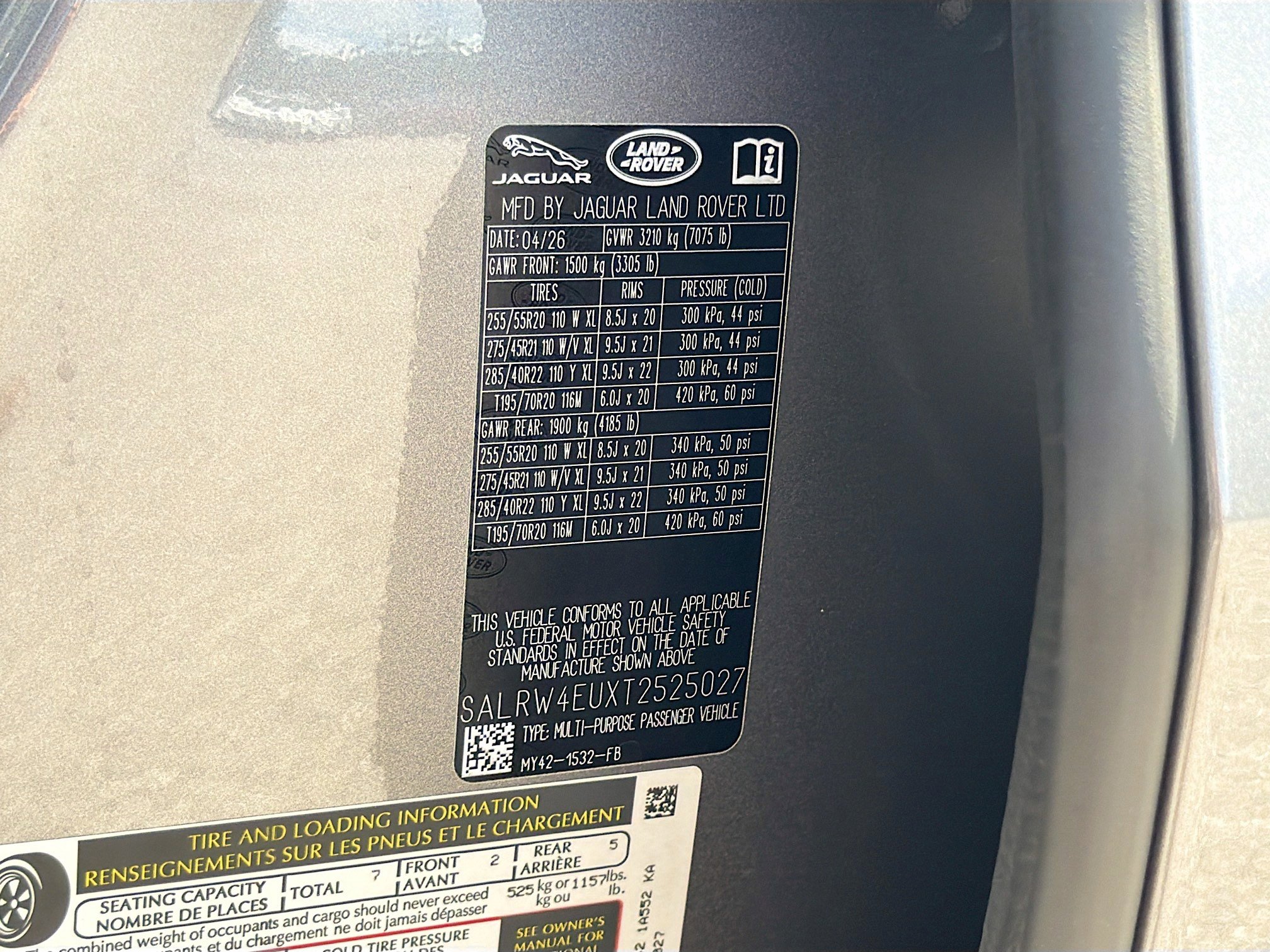 New 2026 Land Rover Discovery Limited Edition AWD/4WD image 44