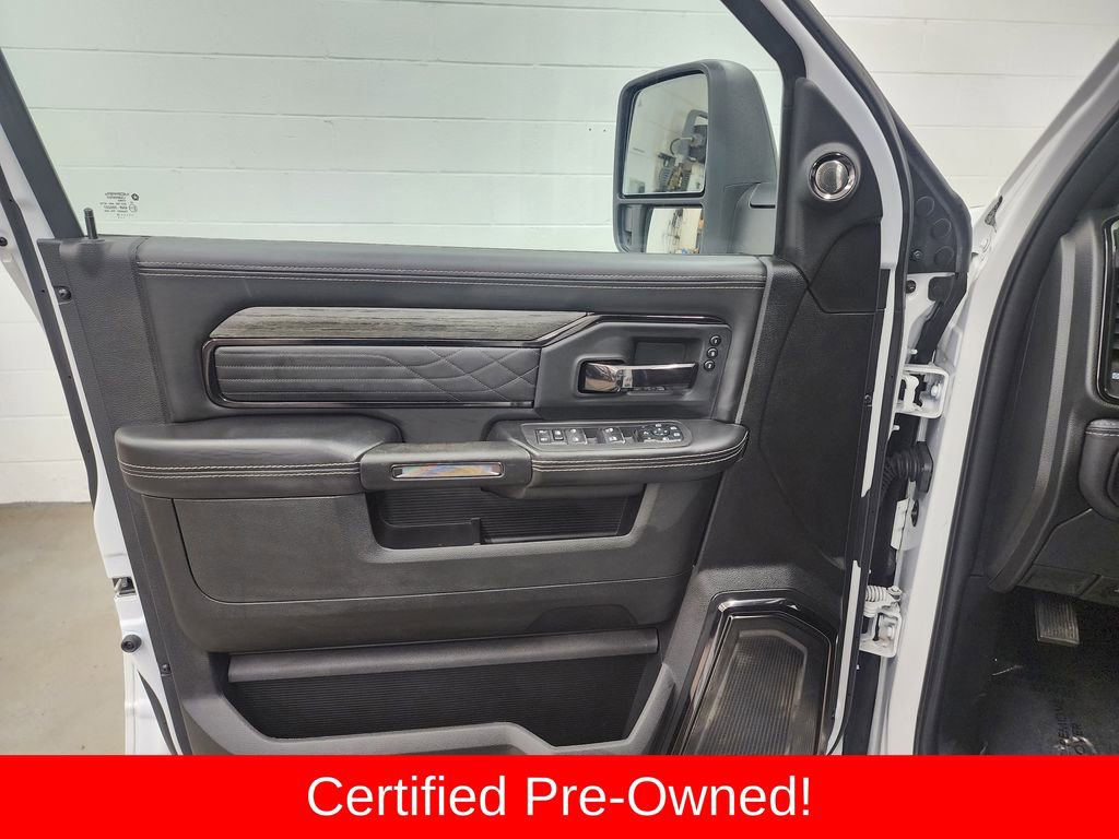 Used 2025 RAM 3500 Limited image 9