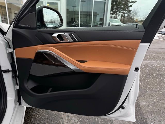 New 2026 BMW X6 xDrive40i w/ Climate Comfort Package image 14