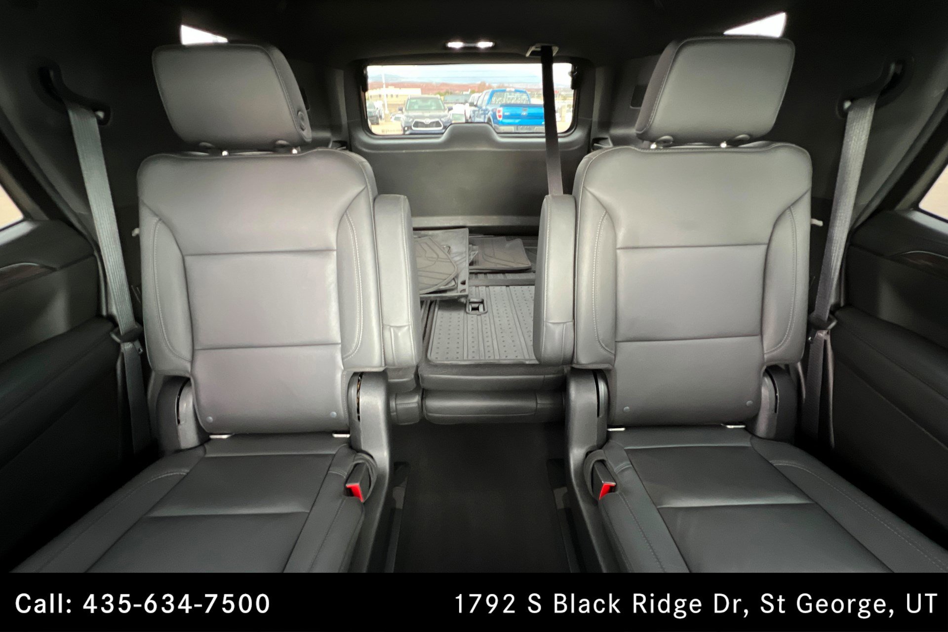Used 2022 Chevrolet Tahoe Z71 w/ Luxury Package AWD/4WD image 25