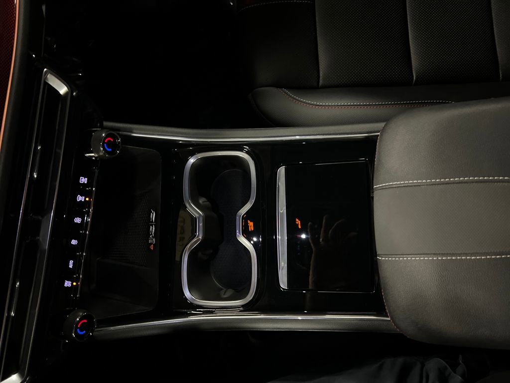 Used 2024 Chevrolet Traverse RS w/ LPO, Floor Liner Package image 28