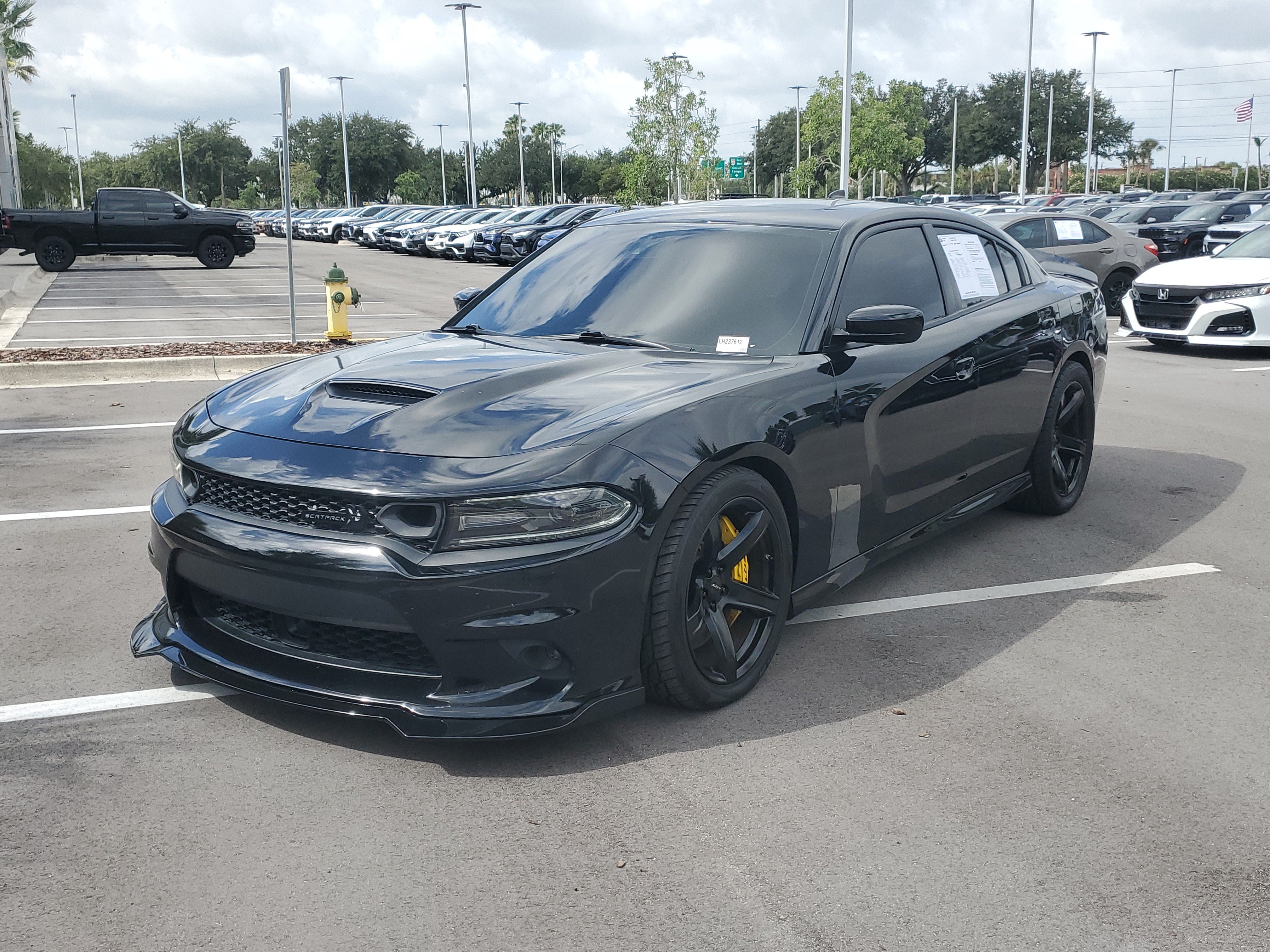 Used 2020 Dodge Charger Scat Pack w/ Dynamics Package RWD image 4